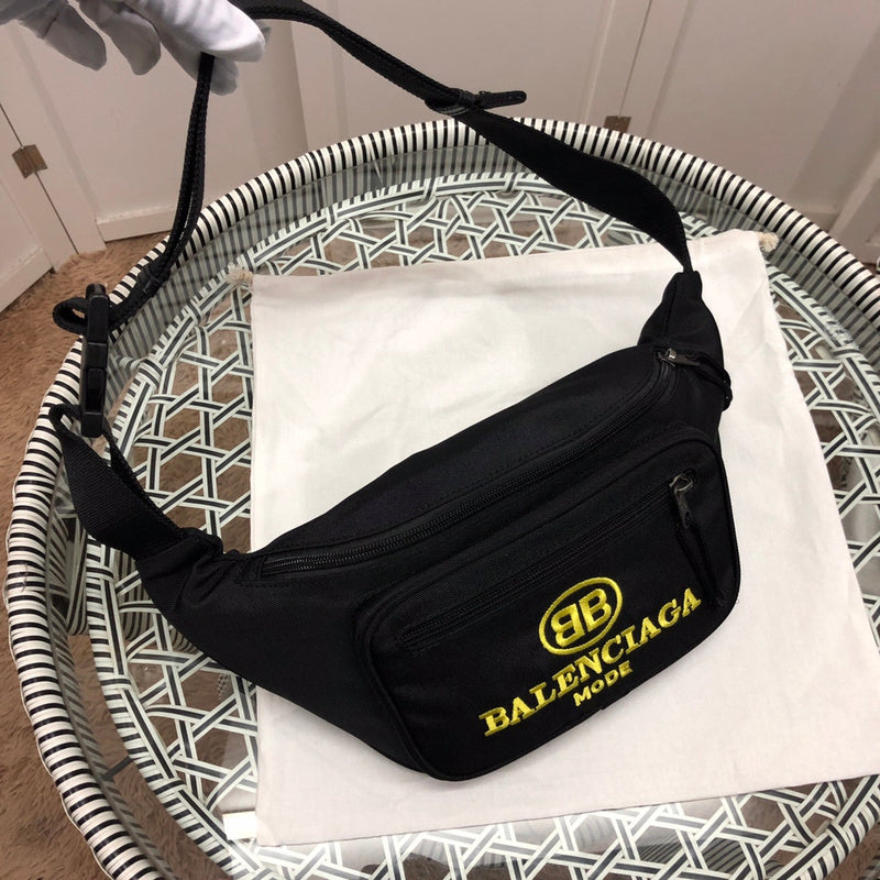 Front view of refined everyday-luxe women's handbag – women's luxury handbag