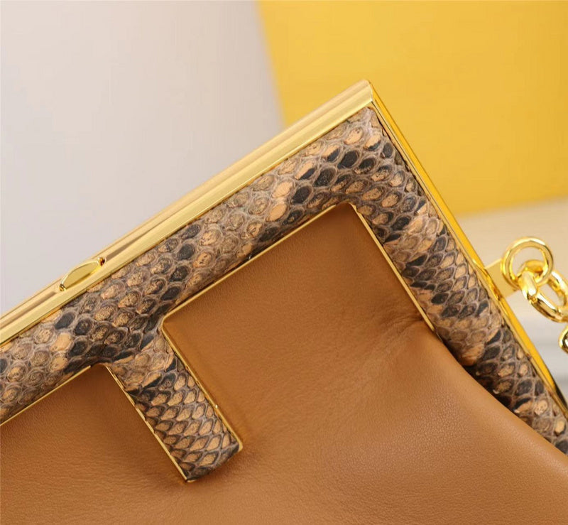 Ziva's Charm handbag – product shot (Standard Size)