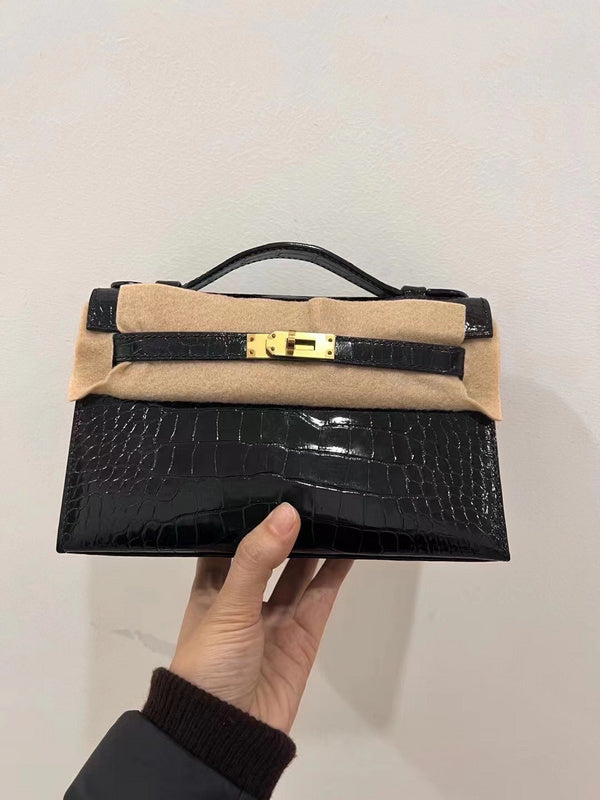 Timeless handbag styled for everyday wear