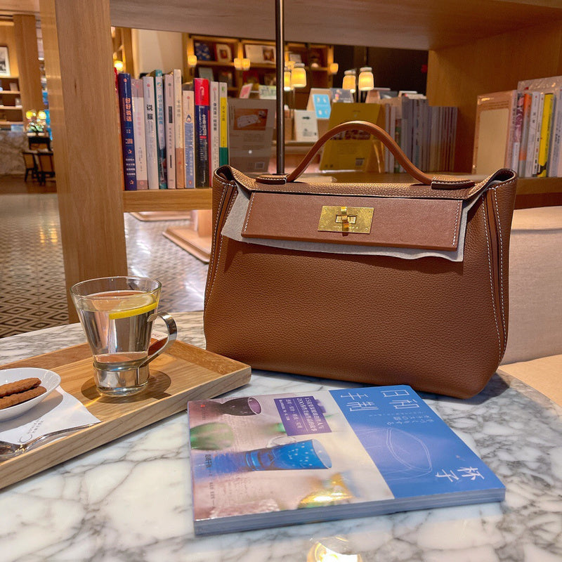 Interior view of timeless premium bag