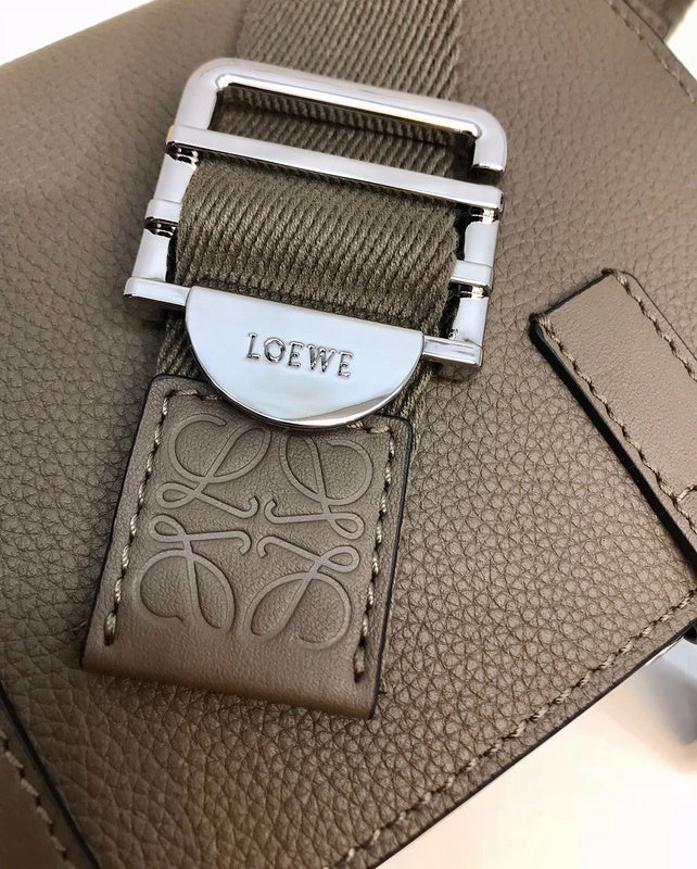 Ziva's Charm handbag – carry view (18cm*14cm*4.5cm)