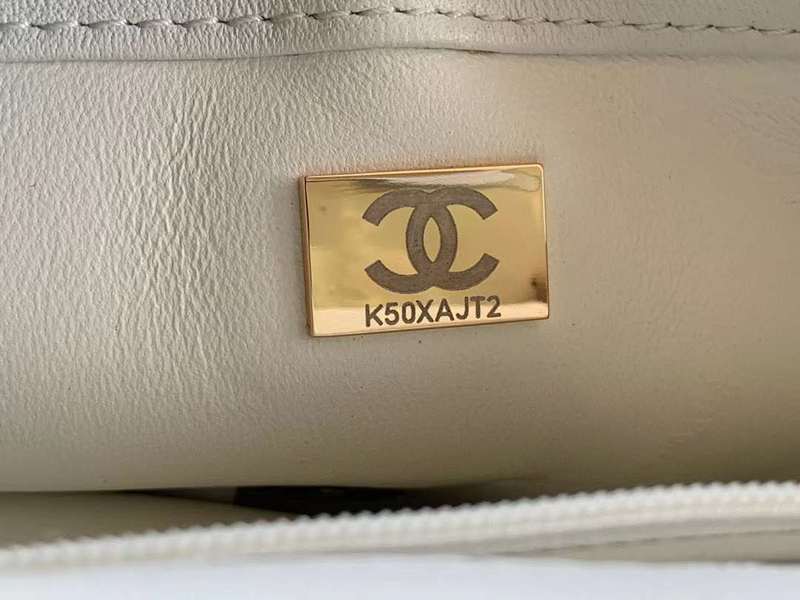 Zivas Charm Chic Craftsmanship Everyday Handbag (Everyday Luxury Essential) – Full Silhouette