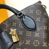 Handle and strap detail of premium chic women's handbag – women's luxury handbag