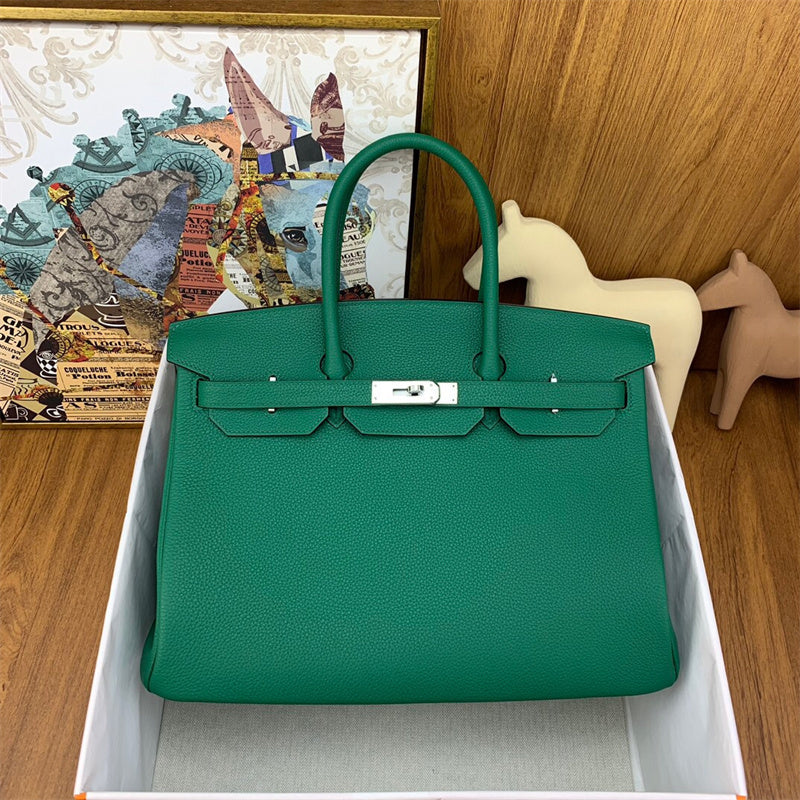  elegant everyday bag styled with outfit 30