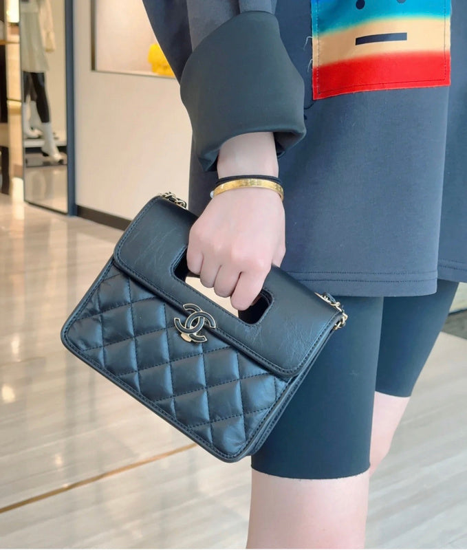  women's handbag, mid design, view 5