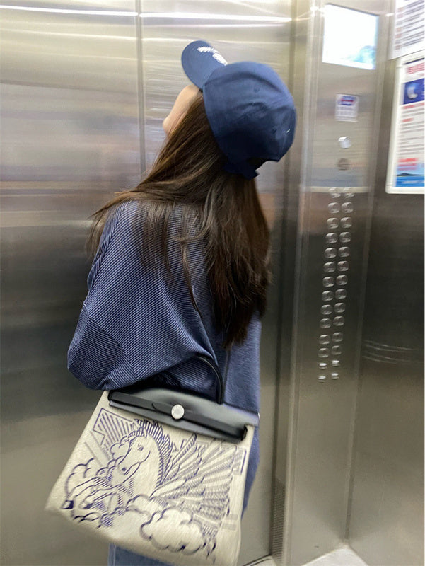  Sleek tote bag front view 7