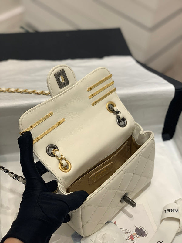  mid purse view 2