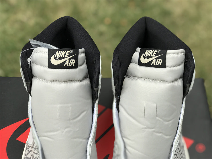 Nike clean off-white luxury sneakers view 19 padded collar comfort