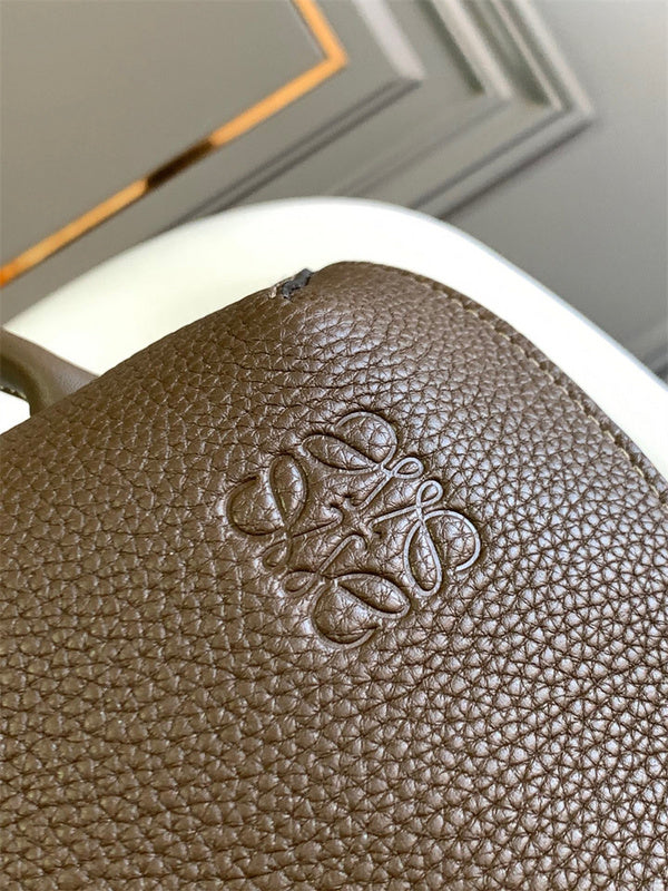 Ziva's Charm handbag – product shot (41cm*31cm*24cm)