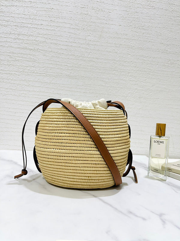 Ziva's Charm handbag – interior view (16cm*12cm*18cm)