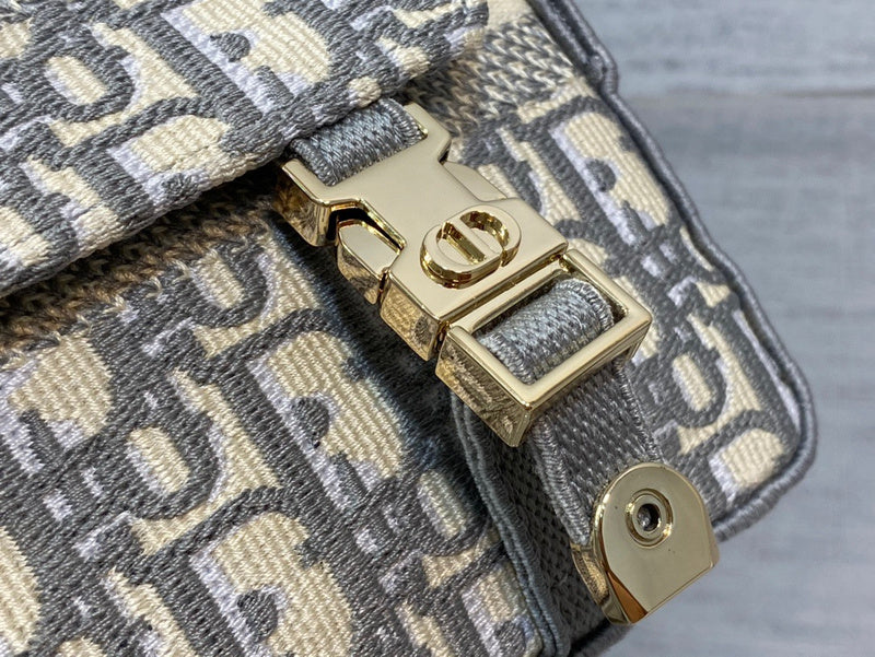 Styled lifestyle shot of sleek refined women's handbag – women's statement bag