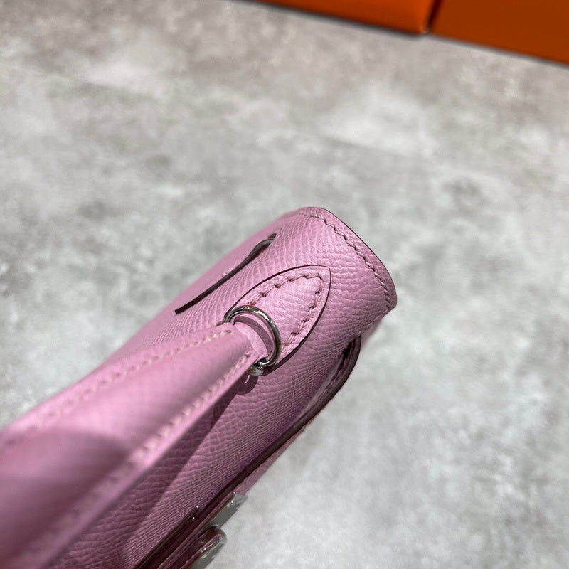 Interior view of tailored premium bag