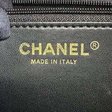 Zivas Charm Modern Minimalist Look Everyday Handbag (Elevated Daily Companion) – Close-Up Detail 2
