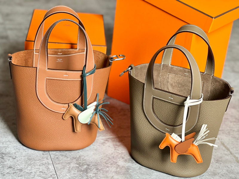 Balanced handbag styled for everyday wear