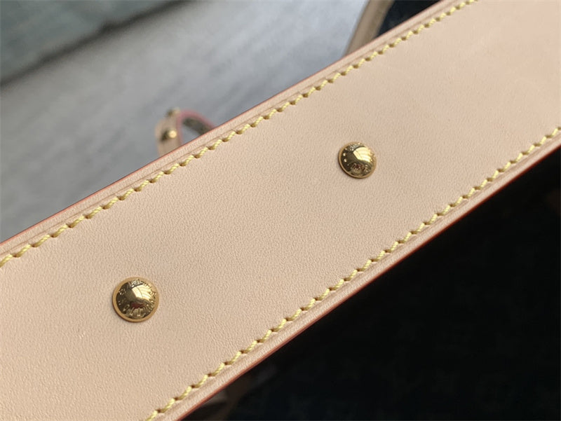  Smart top-handle bag front view 7