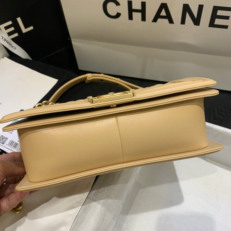  women's handbag, mid design, view 9
