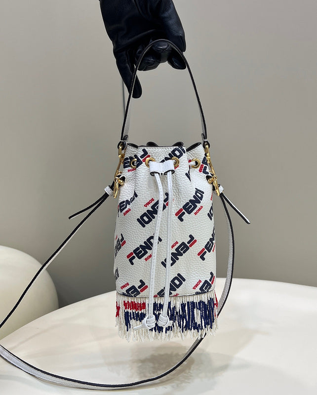 Ziva's Charm handbag – detail view (12cm*18cm*10cm)