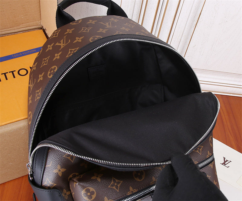  everyday bag interior and compartment view