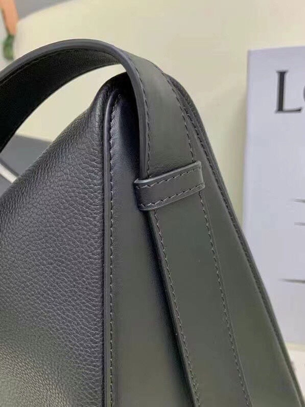 Ziva's Charm handbag – product shot (38cm*28cm*18cm)