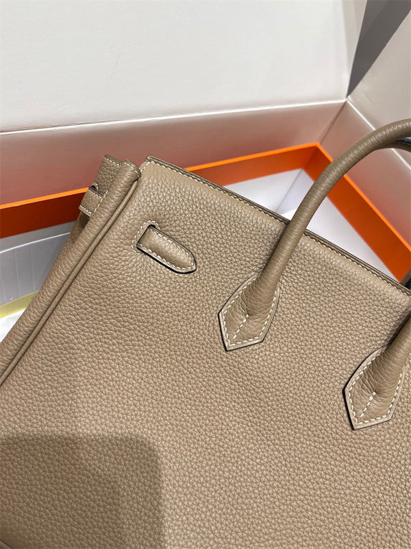  Polished shoulder bag front view 19