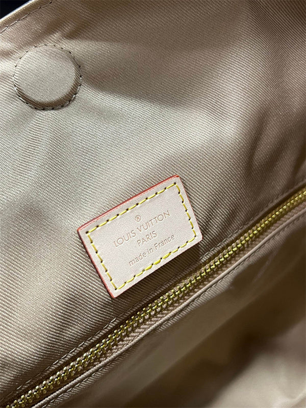  tailored crossbody bag detail view showing craftsmanship 8