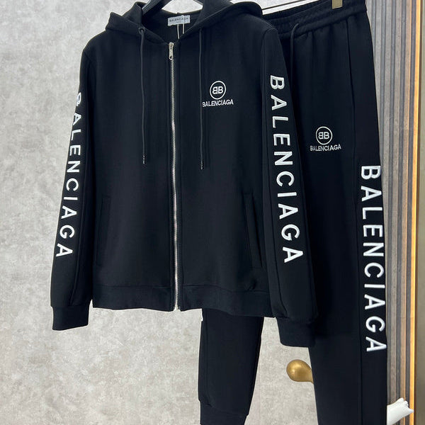 Side profile view of Balenciaga luxury piece style No.120