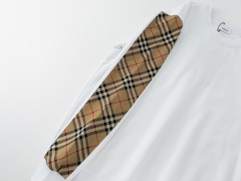 Three-quarter angle view of Burberry luxury piece style No.558