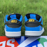 Nike Men's & Women's Designer Street Sneakers — Style 146 hardware detail