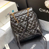 Zivas Charm Streamlined Design Designer Handbag (Considered Detail & Form) – Close-Up Detail