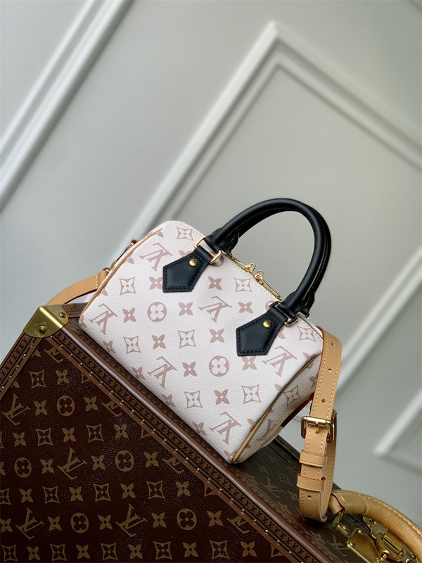  satchel interior and compartment view
