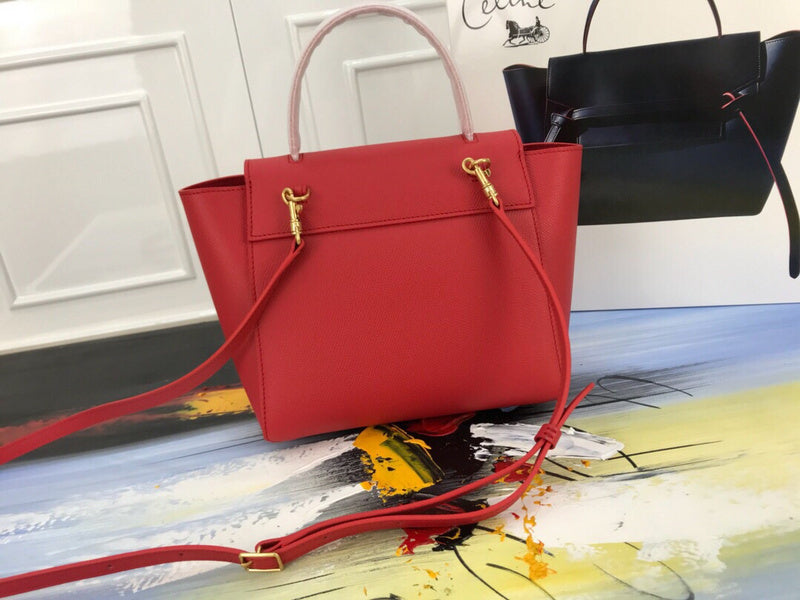 Handle and strap detail of modern chic women's handbag – women's everyday handbag