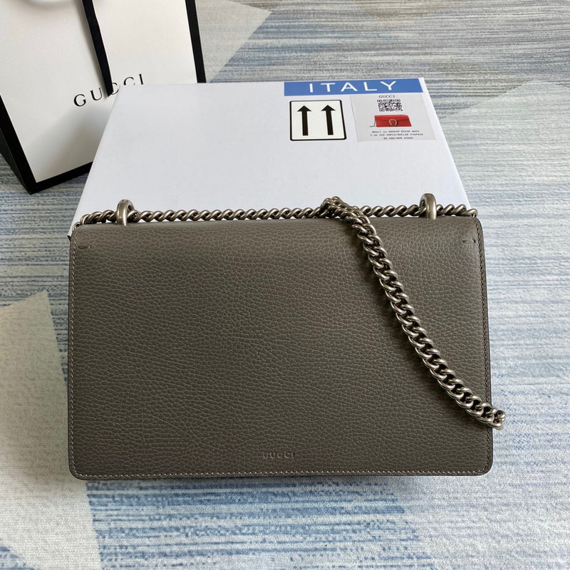 Front view of chic classic women's handbag – women's everyday handbag