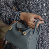  everyday carryall bag detail view showing craftsmanship 20