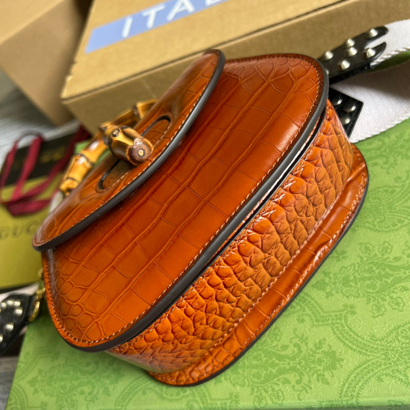 Side profile of sleek refined women's handbag – women's premium purse