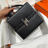  Streamlined crossbody bag front view