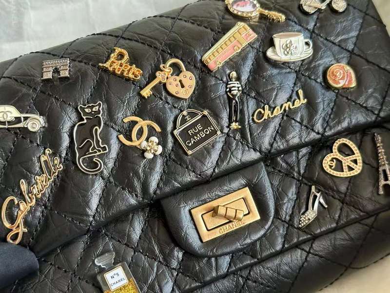 Zivas Charm Refined Structure Everyday Handbag (Modern Wardrobe Staple) – Interior View