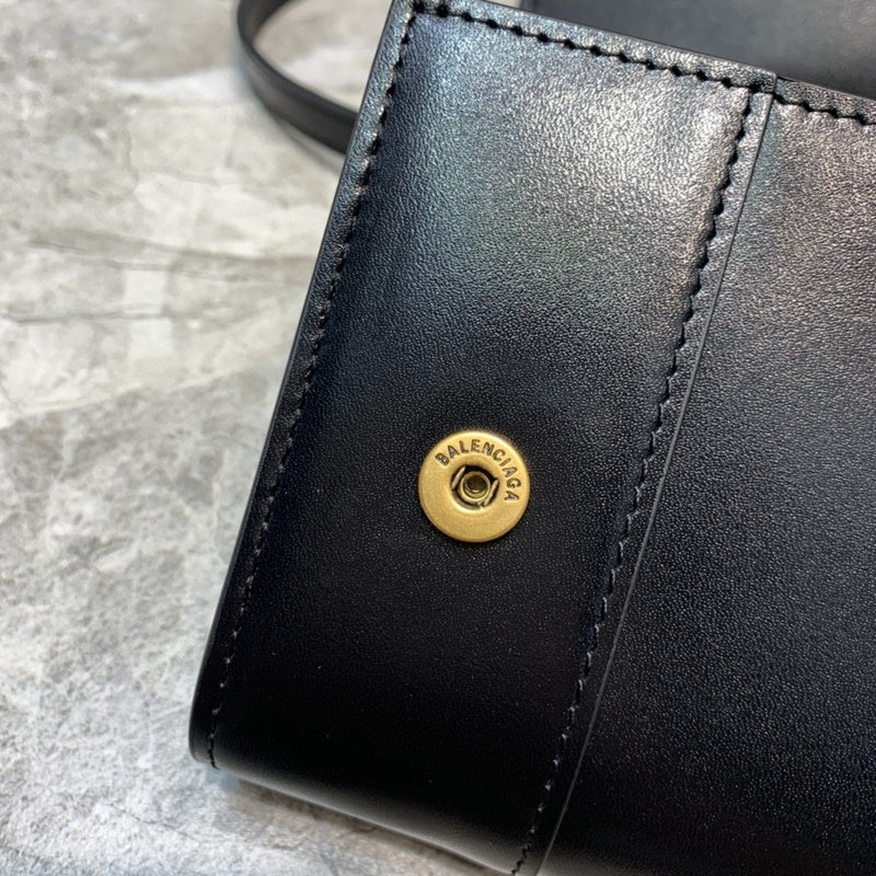 Classic Vegan Leather Handbag - Versatile Everyday Design | Women's Statement Accessory #714 - texture close-up (image 9) of designer-inspired handbag