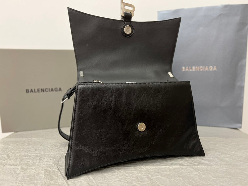 Zivas Charm Streamlined Design Fashion Handbag (Elevated Accessory Essential) – Angled View