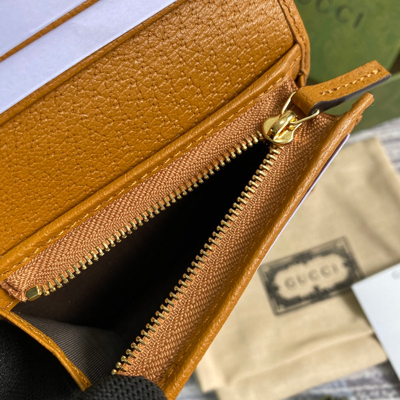 Close-up detail of chic structured women's handbag – women's premium purse