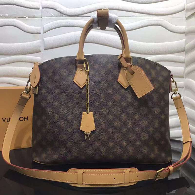 Side profile of premium everyday-luxe women's handbag – women's everyday handbag