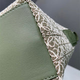 Ziva's Charm handbag – detail view (21cm*17cm*12.5cm)