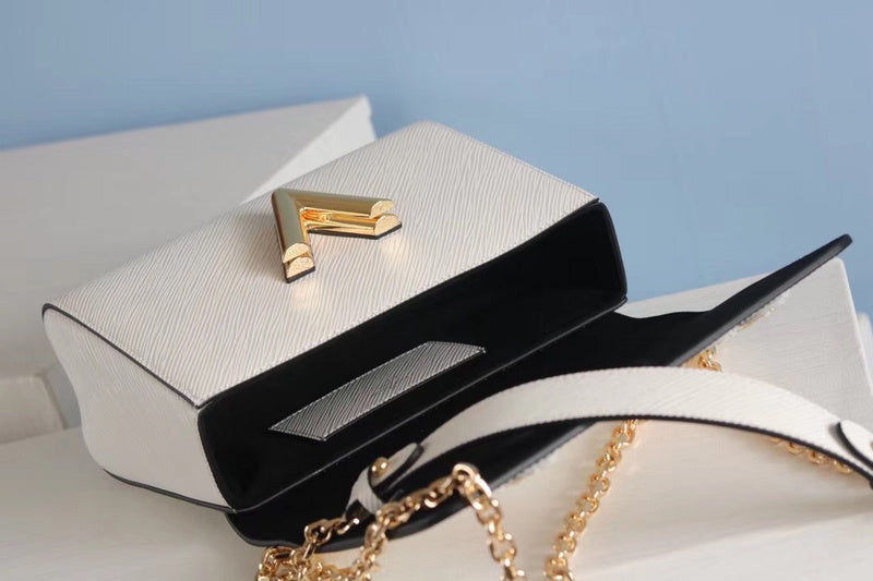 Side profile of refined modern women's handbag – women's luxury accessory