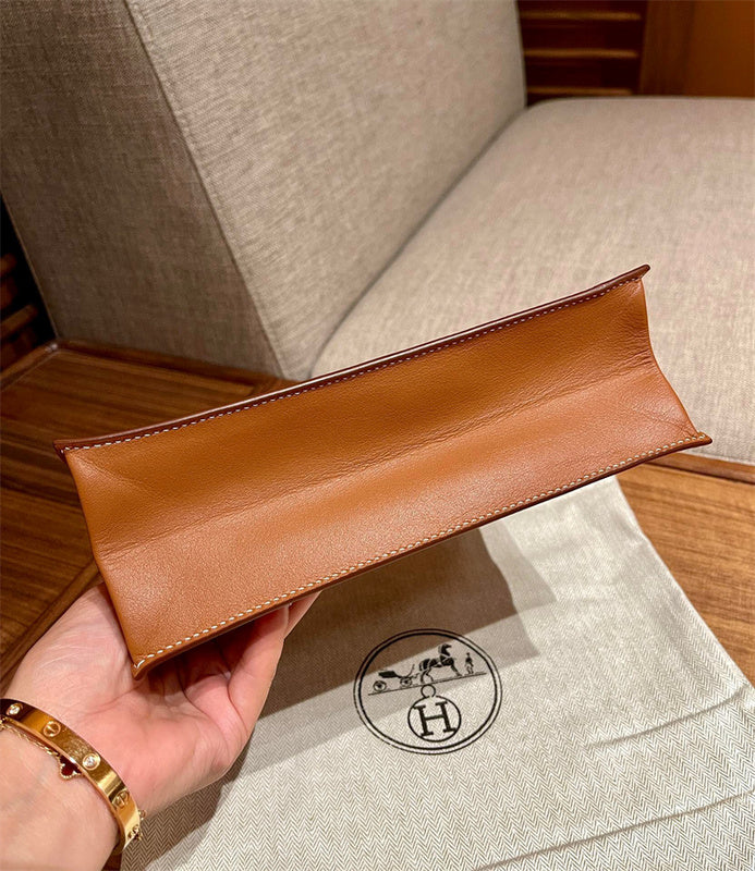  everyday satchel detail view showing craftsmanship 14