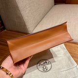  everyday satchel detail view showing craftsmanship 14
