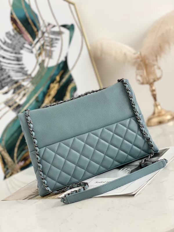 Zivas Charm Signature Style Fashion Handbag (Everyday Luxury Essential) – Detail View