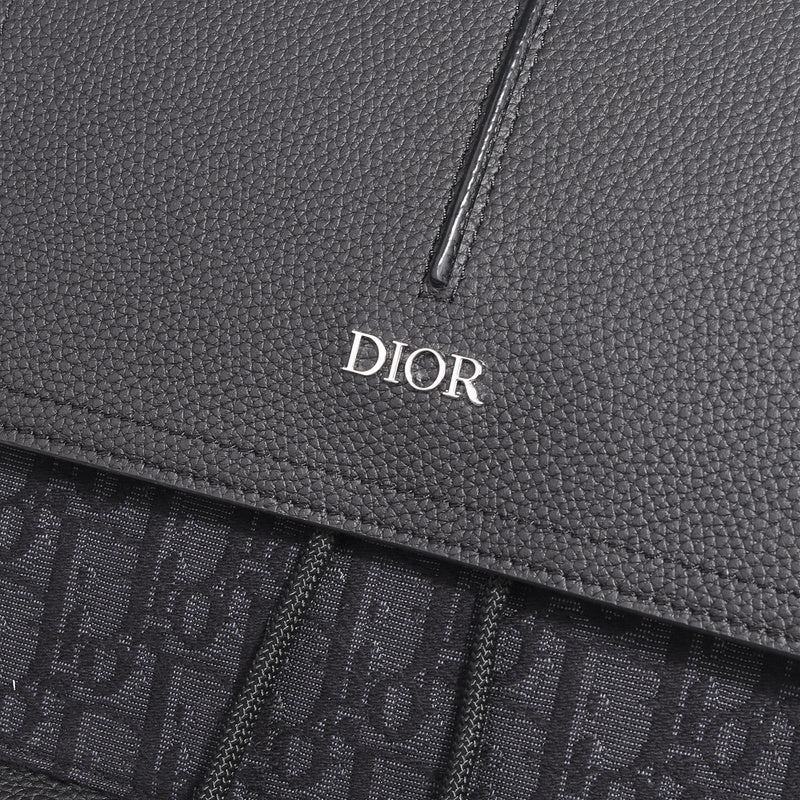 Back view of premium everyday-luxe women's handbag – women's luxury accessory