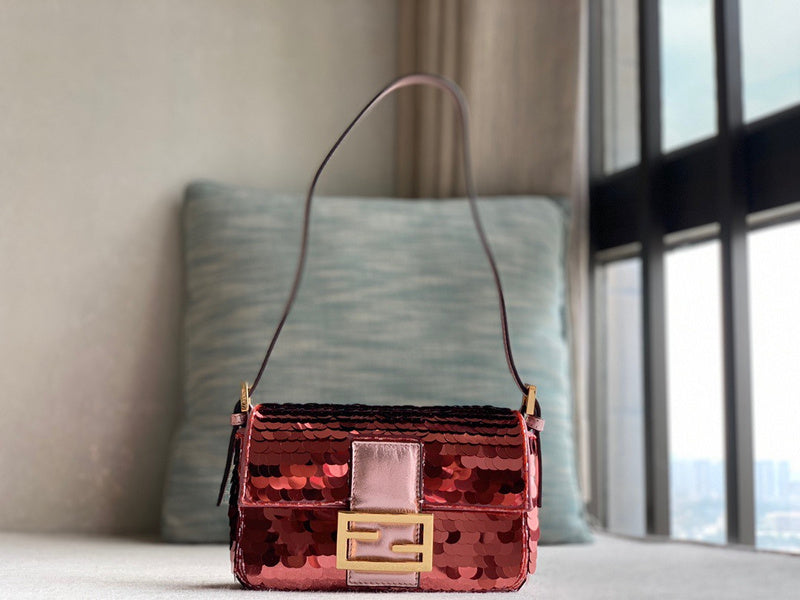 Ziva's Charm handbag – front view (19.5cm*5cm*11cm)