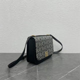 Ziva's Charm handbag – close-up view (22.5cm*6.5cm*15.5cm)