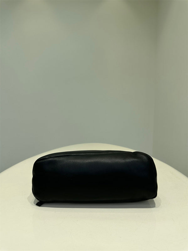 Ziva's Charm handbag – product shot (28.5cm*14cm*10.2cm)