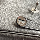  modern everyday bag detail view showing craftsmanship 8